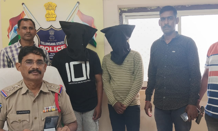  Arrest Of Two Youths Addicted To Ganja, Arrest , Youths, Addicted To Ganja, Raja-TeluguStop.com