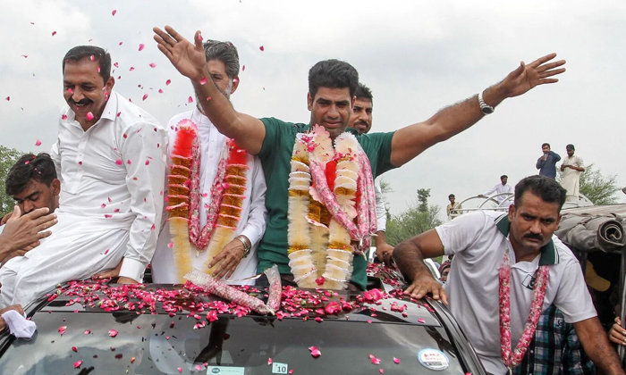 Telugu Arshad Nadeem, Buffalo, Gold Medalist, Javelin Thrower, Nadeembuffalo, Na