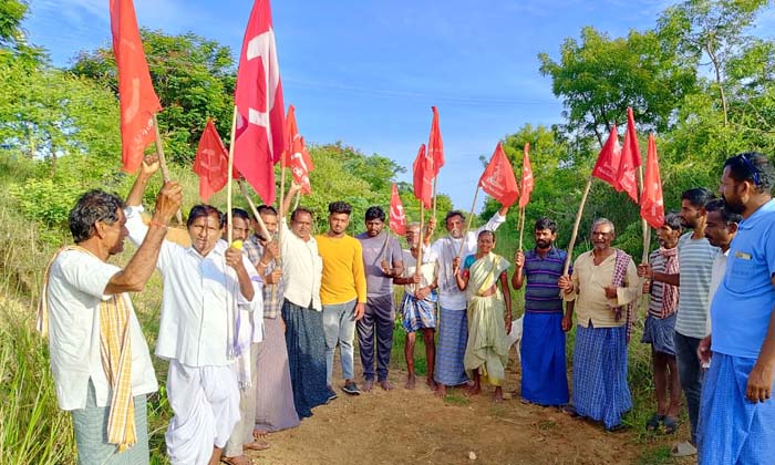  Protest In Canal To Release Water To Ssaresp Canal , Ssaresp Canal, Sri Ramsaga-TeluguStop.com