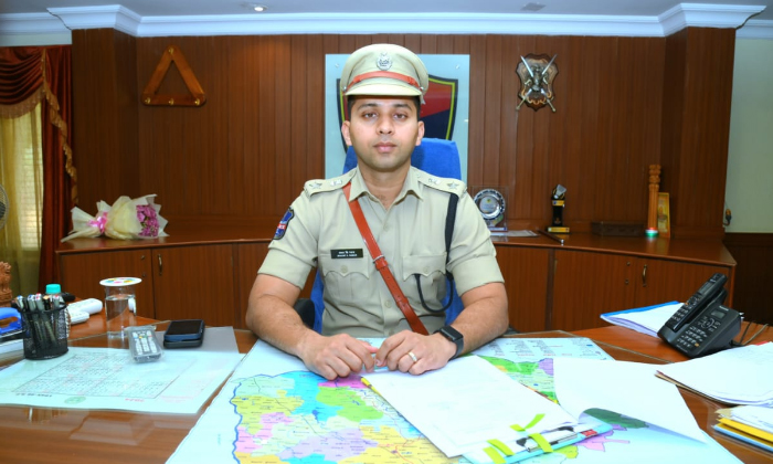  Sp Bumper Offer To The People Of The District To Take Action On Hooligans, Sp Sh-TeluguStop.com
