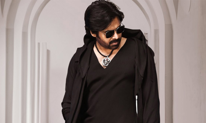  Tollywood Directors Who Are Waiting For Pawan Kalyan Details, Pawan Kalyan, Dire-TeluguStop.com