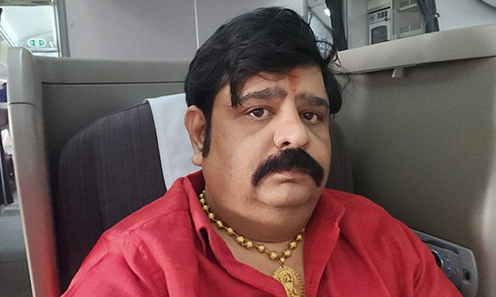  Venuswami Comments About Chaitanya Shobhita Astrology Details Inside Goes Viral-TeluguStop.com