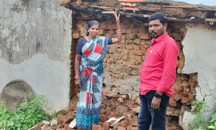  A Collapsed House In Kishan Das Peta, Rajanna Sircilla, Kishan Das Peta, Mptc, B-TeluguStop.com