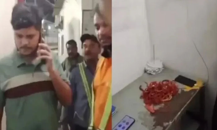  Viral Video, Social Media, Ayodhya, Coco Cola Company-TeluguStop.com