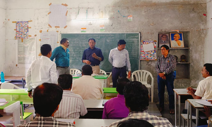  A Surprise Visit By The District Education Officer ,boinpalli ,vilasagar High-TeluguStop.com