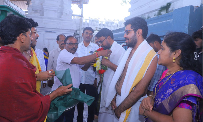  Yadagirigutta Shri Lakshmi Narasimhaswamy Temple Eo A. Bhaskar Rao Visited Rajan-TeluguStop.com