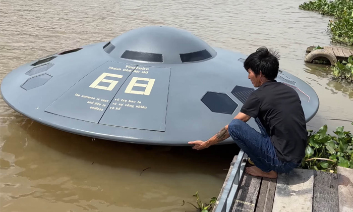  Youtuber-builds-mind-blowing-ufo-jet-boat-viral-video, Ufo Jet Boat, Vietnamese-TeluguStop.com