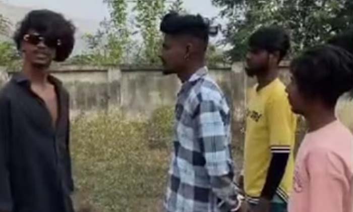  Attack On Youth And Then Torture By Pouring Urine In His Mouth, The Bullies, Bea-TeluguStop.com