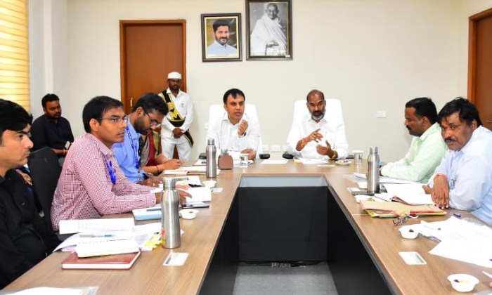 Banking Services Should Be Made Accessible To People Government Whip Adi Sriniva Banking Services Should Be Made Accessible To People Government Whip Adi Sriniva-TeluguStop.com