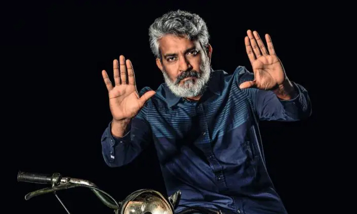  Bollywood Makers Following Our Directors Details, Bollywood Makers, Tollywood Di-TeluguStop.com