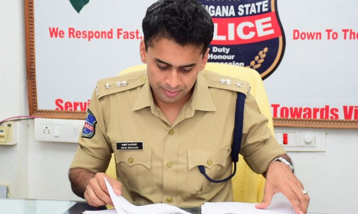  District Sp Akhil Mahajan Conducted A Surprise Inspection Of Chandurthi Police S-TeluguStop.com