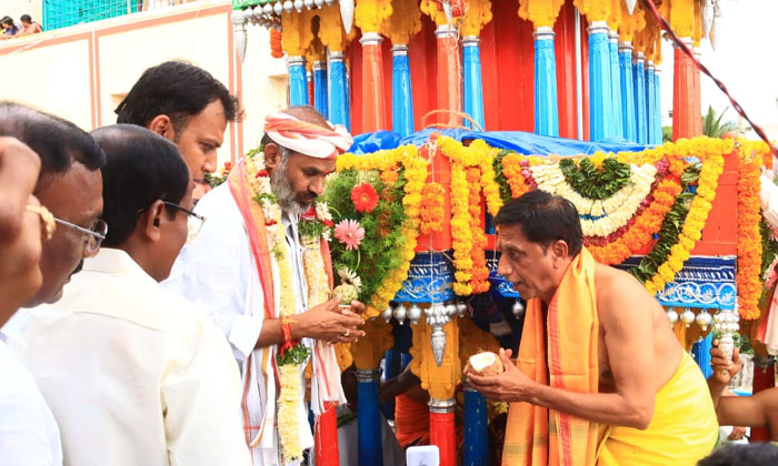  Sri Lakshmi Venkateswara Swami Was The Government Whip Who Participated In The-TeluguStop.com