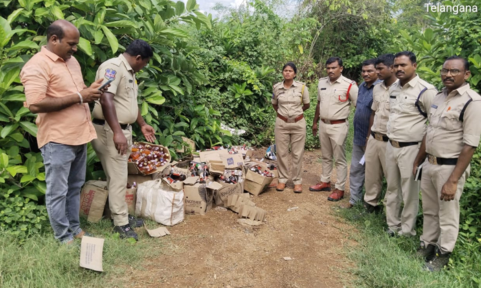  Liquor Destroyed On Orders Of Excise Sp, Suryapet District, Nagar Excise Si Venn-TeluguStop.com