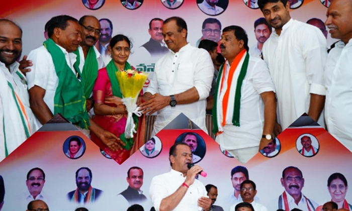  Minister Komati Reddy Venkata Reddy Participated In The Oath Taking Ceremony Of-TeluguStop.com