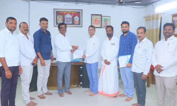  Rajanna Temple Employee Saggu Dilip Promoted, Rajanna Temple Employee, Saggu Dil-TeluguStop.com