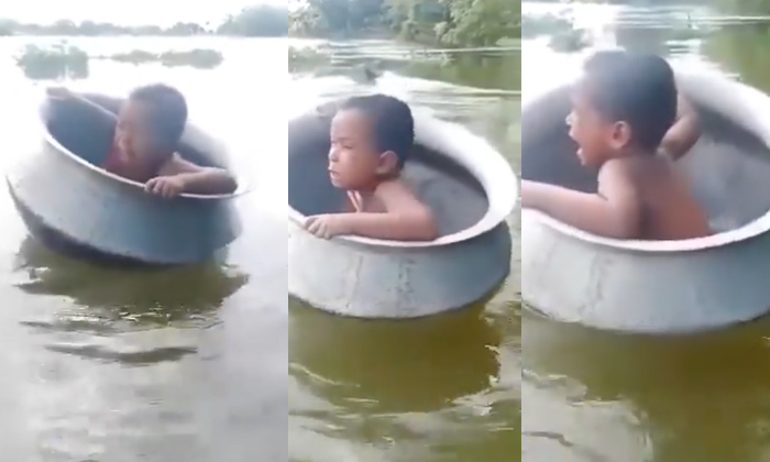  Video-child Drowning In Bihar Floods-cooking Utensil Is The Basis, Bihar Floods,-TeluguStop.com