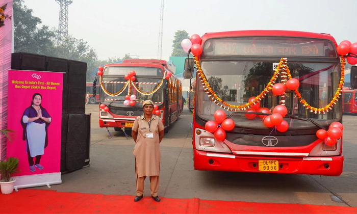  Delhi First All-women Bus Depot Opens At Sarojini Nagar Details, Viral News, Nat-TeluguStop.com