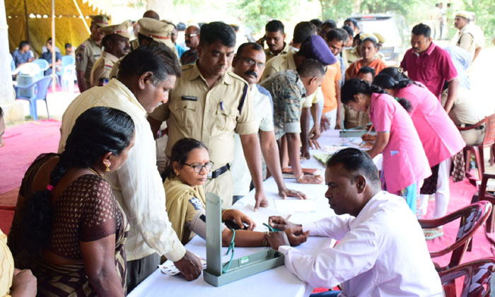  Health Of Police Personnel Is Our First Priority District Sp Akhil Mahajan. , Di-TeluguStop.com