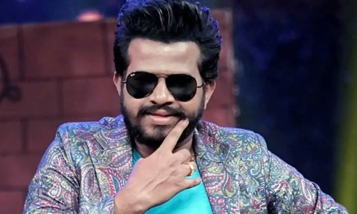  Hyper Aadi Gives Strong Warning Who Trolls To Jabardasth, Hyper Aadi,kcr Movie,-TeluguStop.com