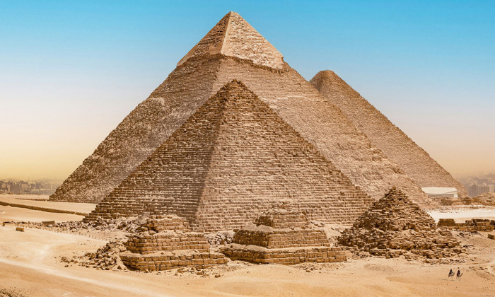  Indian-american Unveils Groundbreaking Theory On How Ancient Egyptians Built Pyr-TeluguStop.com