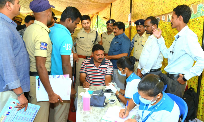  Megha Police Health Camp At Nalgonda Under Sp, Nalgonda, Megha Police Health Cam-TeluguStop.com