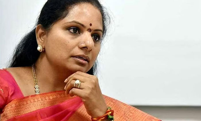  Why Poetry Politics In The New Route, Brs, Brs Mlc, Kalvakuntla Kavitha, Kcr, Te-TeluguStop.com