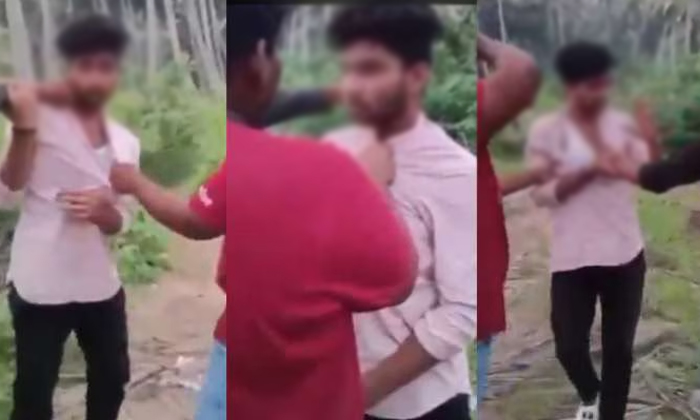  Boys Attacks On Student On Message Controversy In Konaseema District Video Viral-TeluguStop.com