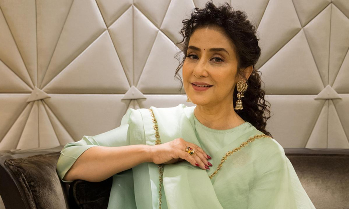  Manisha Koirala Comments About Her Cancer Treatment Days Details, Manisha Koiral-TeluguStop.com