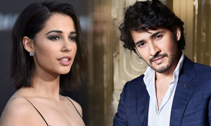  Ssmb 29 Hollywood Actress Naomi Scott Will Play Key Role Mahesh Babu Rajamouli D-TeluguStop.com