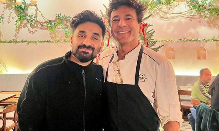  Comedian Vir Das Visited Celebrity Chef Vikas Khanna’s Restaurant In New York-TeluguStop.com