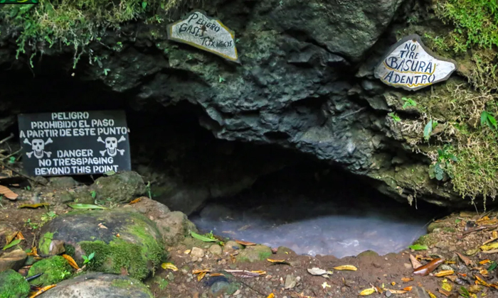 Telugu Carbon Leak, Cave, Costa Rica, Costa Rica Cave, Deadly Cave, Nature-Lates