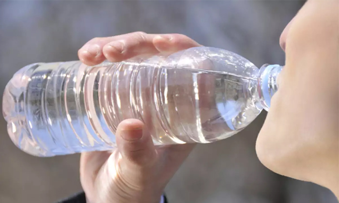  Do You Know The Problems Of Drinking Water In A Plastic Bottle Details, Plastic-TeluguStop.com