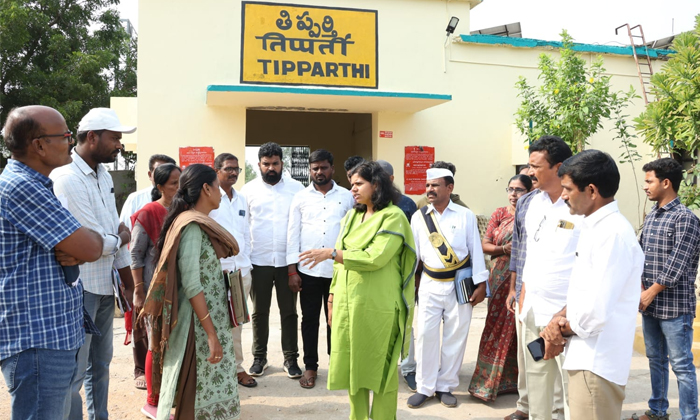  Ila Tripathi District Collector Inspected The Site Of The Junior College In Tipp-TeluguStop.com