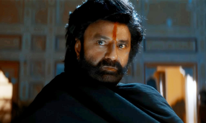  Is Balayya Doing A Dual Role In Daku Maharaj Will Balayya Die Details, Balakrish-TeluguStop.com