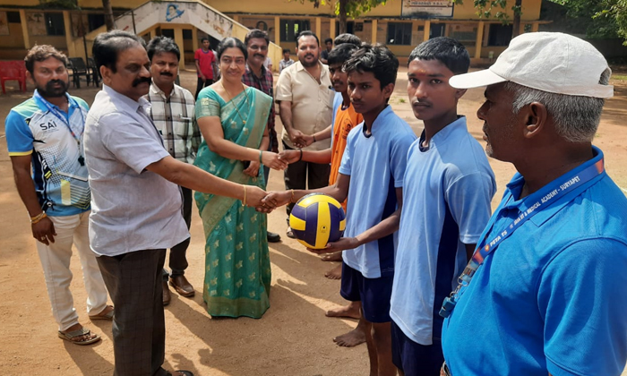  Mpdo Somasunder Reddy Started The Cm Cup Mandal Level Games, Mpdo Somasunder Red-TeluguStop.com