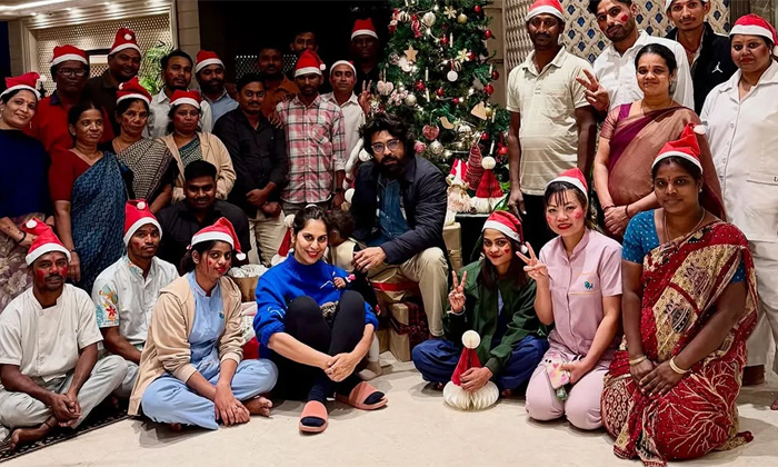  Ramcharan And Upasana Christmas Celebrations Photos Goes Viral Details, Ramchara-TeluguStop.com