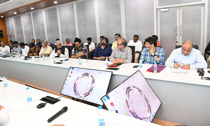 Telugu Allu Arjun, Benefit Shows, Cmrevanth, Dil Raju, Nagarjuna, Sandhya Theatr Telugu Allu Arjun, Benefit Shows, Cmrevanth, Dil Raju, Nagarjuna, Sandhya Theatr
