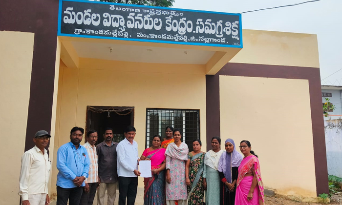  Samagra Shiksha Workers Prepared To Strike, Samagra Shiksha Workers , Strike, Na-TeluguStop.com