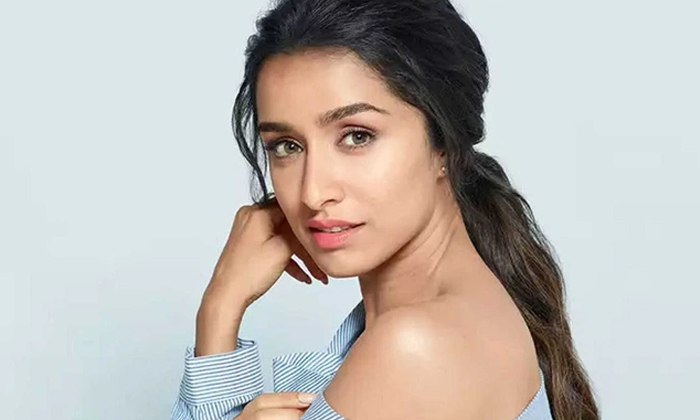  Shraddha Kapoor Demand Huge Money, Shreddha Kapoor, Huge Money, Remuneration, Mo-TeluguStop.com