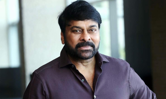  Chiranjeevi Giving Chance To New Director Details, Chiranjeevi, Megastar Chiranj-TeluguStop.com