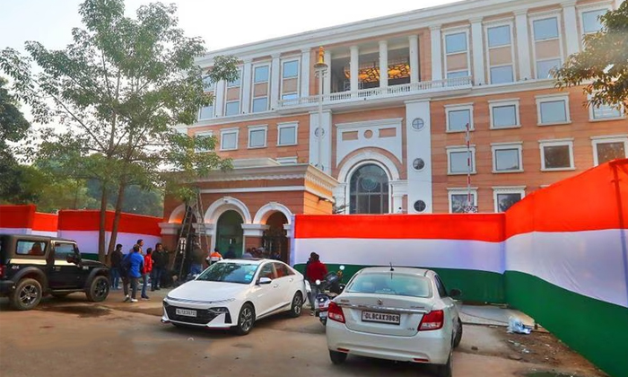 Telugu Akbar Road, Aicc, Congress, Indiragandhi, Kotla Marg, Priyanka Gandhi, Ra