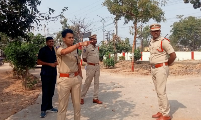  District Sp Akhil Mahajan Conducted Surprise Inspection Of Yellareddypet Police-TeluguStop.com