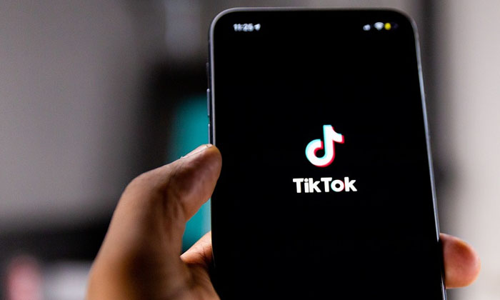  For An Iphone With Tiktok Rs. 43 Crores For Tiktok Crazy Peaks In The American P-TeluguStop.com