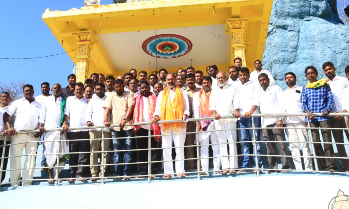  Government Whip Adi Srinivas Visited Govindarajula Swami, Government Whip Adi Sr-TeluguStop.com