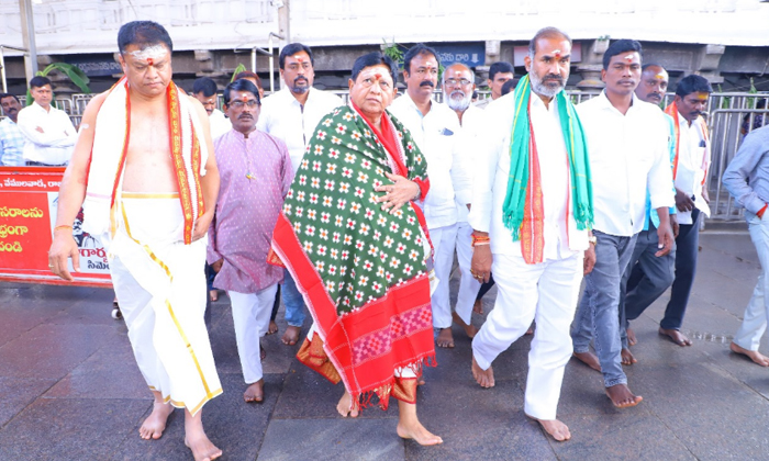  Government Whip Visited Rajanna On The Occasion Of Vaikuntha Mukkoti Ekadashi, G-TeluguStop.com