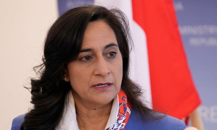  Indian-origin Mp Anita Anand Bows Out Of Canadian Pm Race , Canadian Pm Race ,-TeluguStop.com