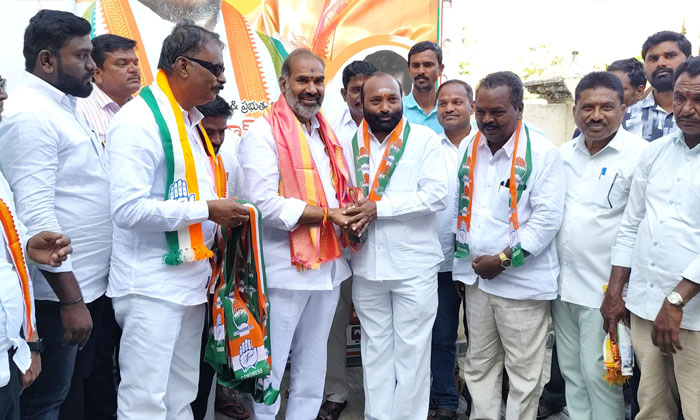  Joining The Congress Party At Bari Level , Whip Adi Srinivas, Congress Party-TeluguStop.com