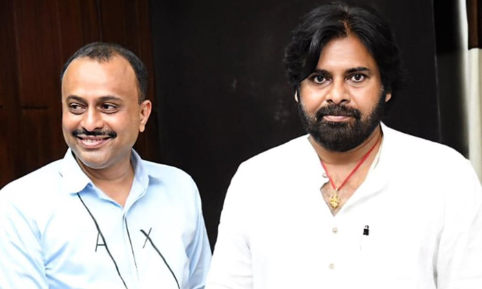  Pawan Kalyan Gives Costly Gift To Producer Tg Vishwa Prasad Details, Pawan Kalya-TeluguStop.com