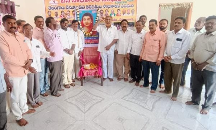  Tributes To Savitribai Mother Of Education, Tributes ,savitribai, Mother Of Educ-TeluguStop.com