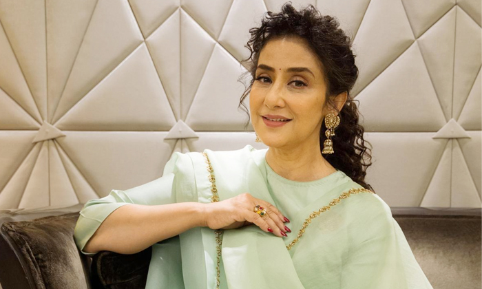  Manisha Koirala Comments Goes Viral In Social Media Details, Manisha Koirala, He-TeluguStop.com